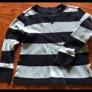 Boys Old Navy shirt size 5T